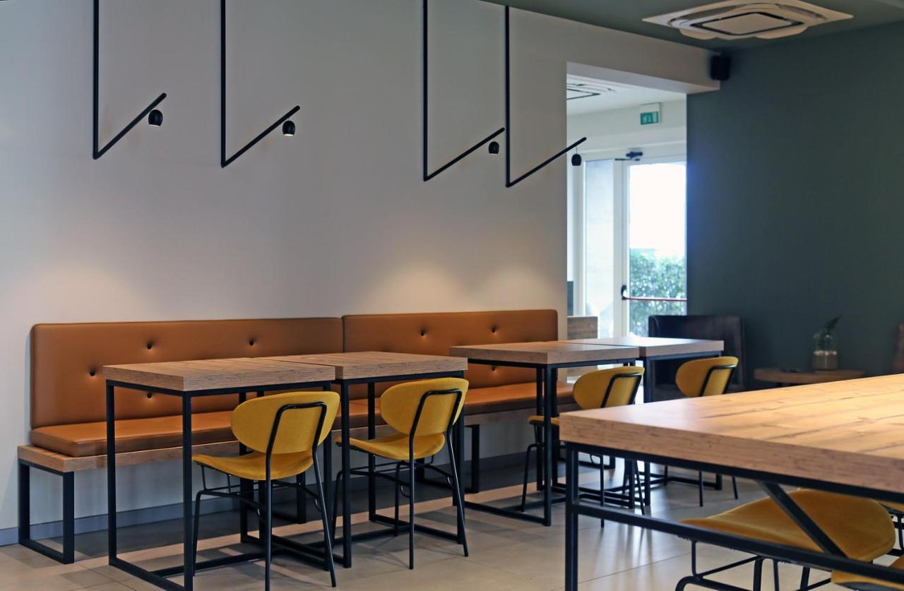 Meg Lifestyle Hotel & Apartaments Риччоне Экстерьер фото