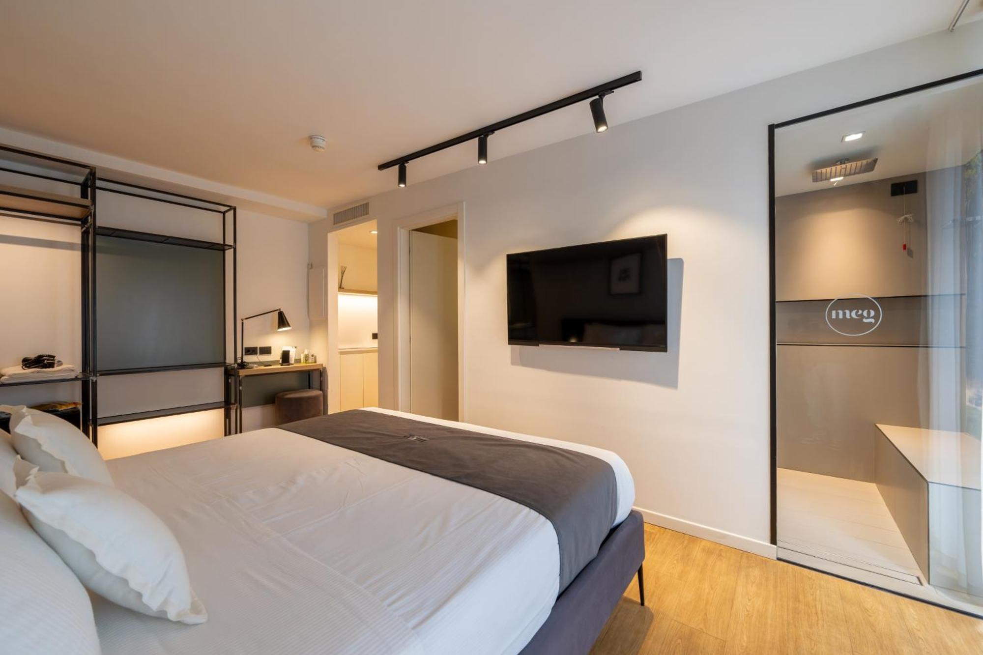 Meg Lifestyle Hotel & Apartaments Риччоне Экстерьер фото